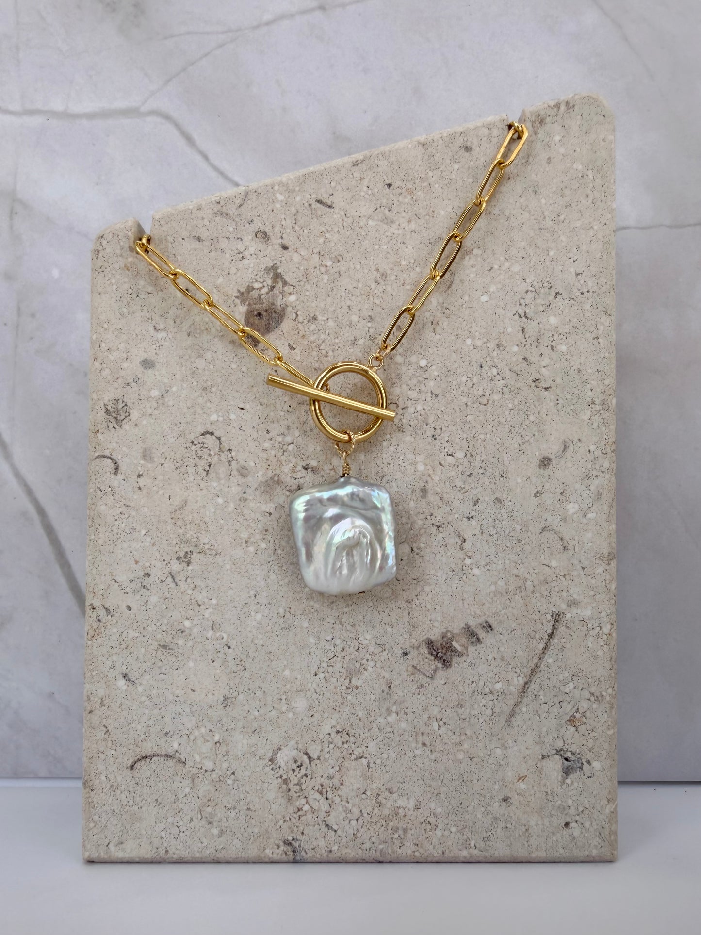 The Bellaria Square Necklace