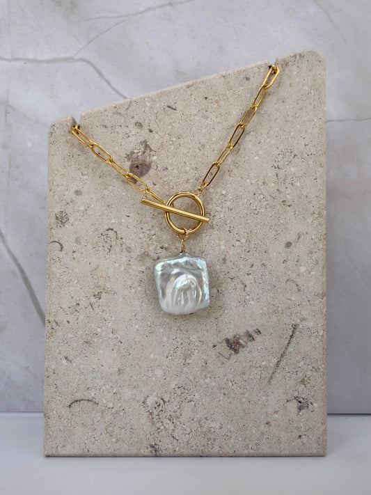 The Bellaria Square Necklace