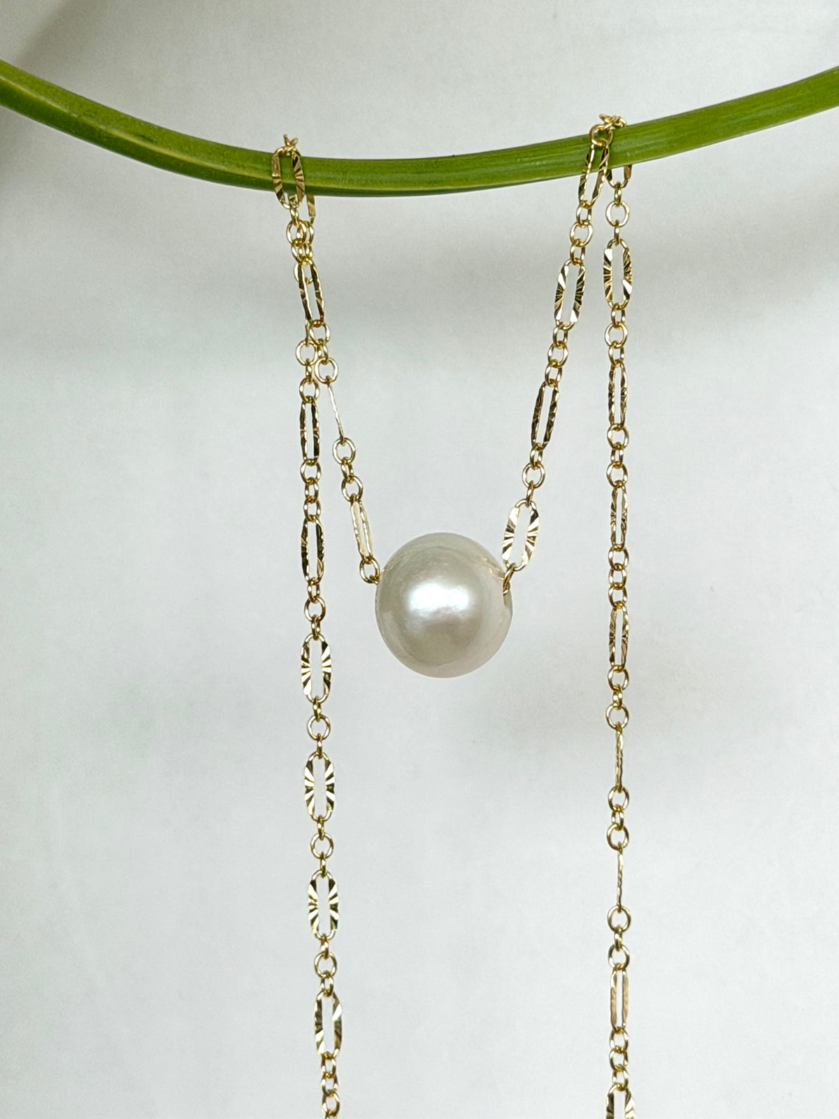 Pearl Drift Necklace