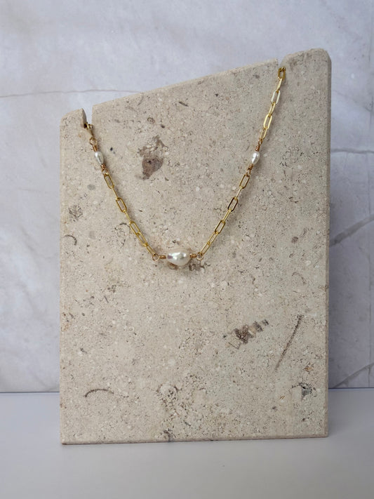 Alialyn Necklace