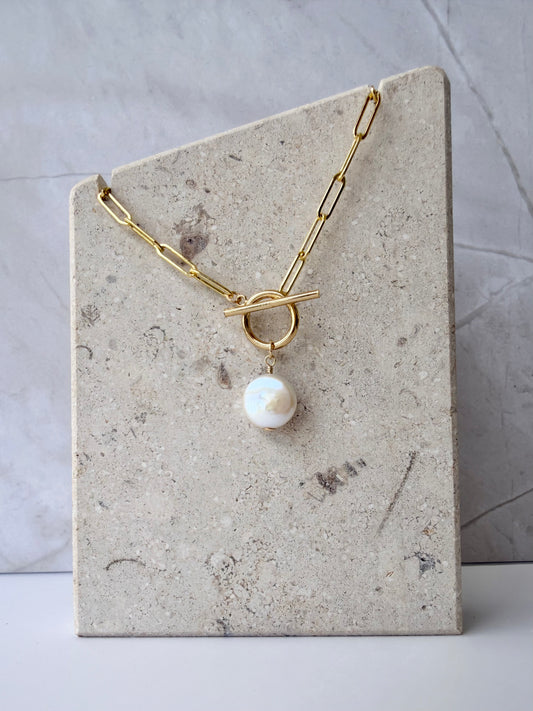 Lavella Necklace